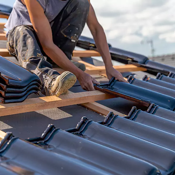 Why Maple Valley Homeowners Choose Maple Valley Roofing Pro for Roof and Gutter Repair?